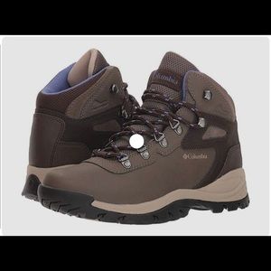 Columbia Newtown Ridge Plus Hiking Boots -like new